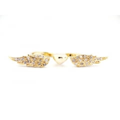 Anel dourado com formato de asas com strass