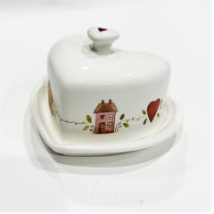 Mantegueira  de porcelana coração casinhas